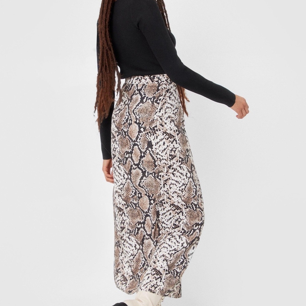 Snake skin print maxi skirt - jersey material - slinky